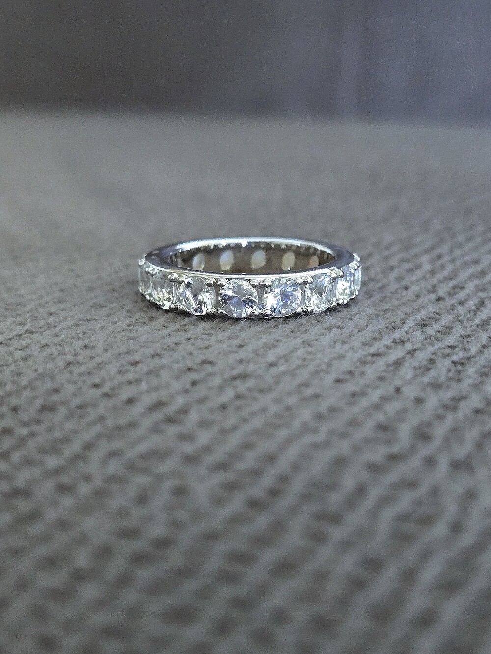 Kendra Scott (Retired) Rhodium🤍 "Chandler" Band Ring💍 in White Opalite Mix - Picture 10 of 16